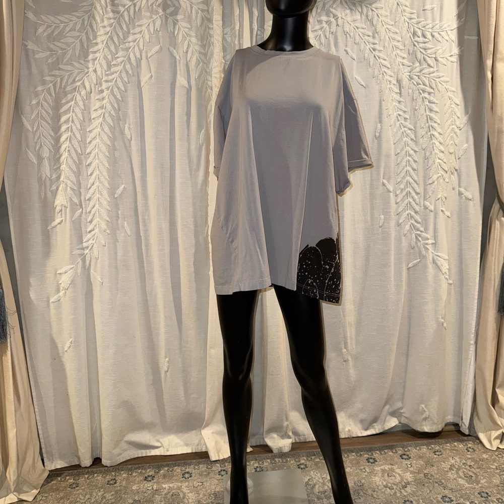 Alembika Oversized Grey Cotton Top with Artistic Hem – Size XL
